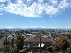 9889 Burr St, Oakland CA 94605