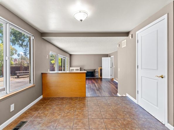 1890 Morello Ave, Pleasant Hill CA 94523