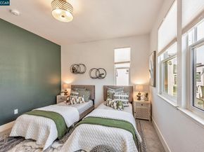 467 Mitchell Ave, Alameda CA 94501