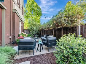 467 Mitchell Ave, Alameda CA 94501