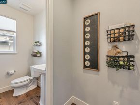 467 Mitchell Ave, Alameda CA 94501