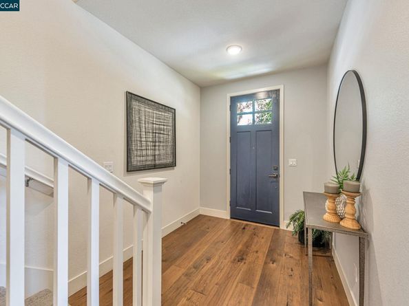467 Mitchell Ave, Alameda CA 94501