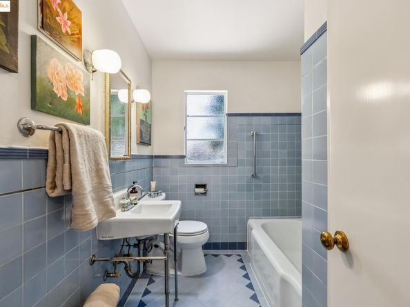 22574 6Th St, Hayward CA 94541
