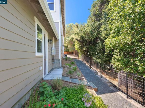 208 Valley View Pl, El Sobrante CA 94803