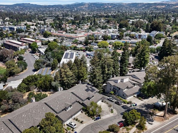 1112 Holmes Way, Hayward CA 94541