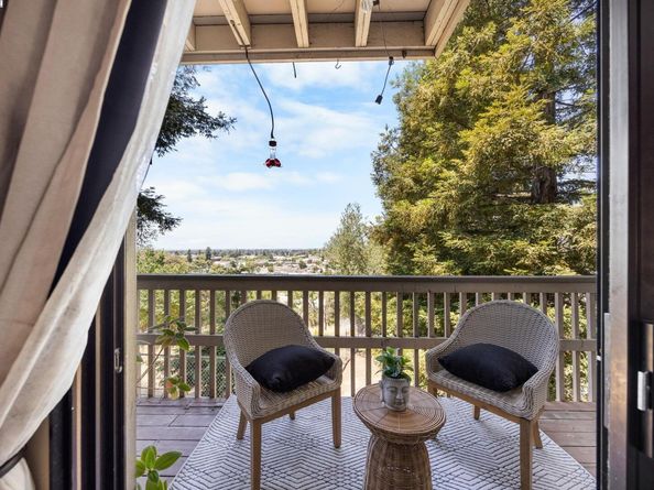 1112 Holmes Way, Hayward CA 94541