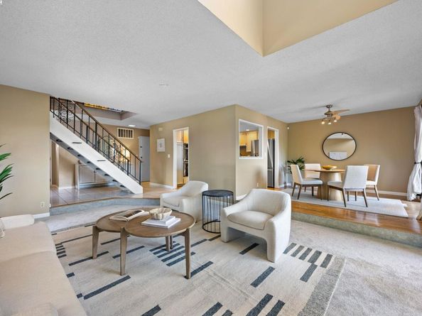 1112 Holmes Way, Hayward CA 94541