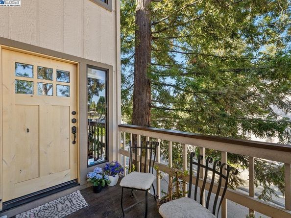 1112 Holmes Way, Hayward CA 94541