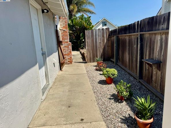 4955 Swindon Pl, Newark CA 94560
