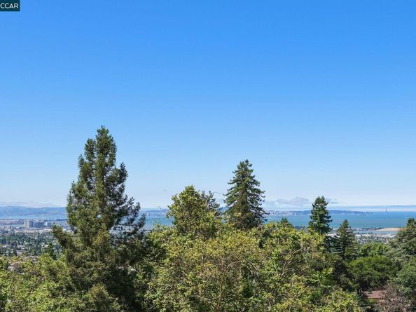 1094 Keith Ave, Berkeley CA 94708