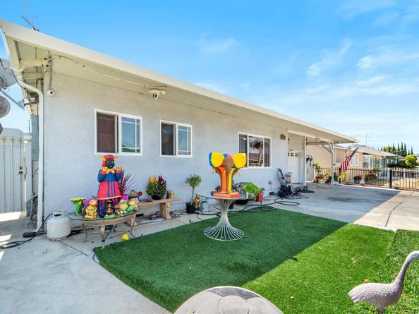 357 White Dr, Hayward CA 94544