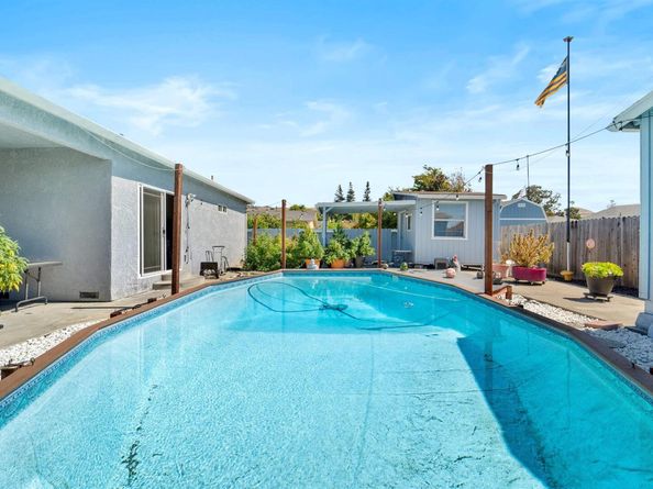 357 White Dr, Hayward CA 94544