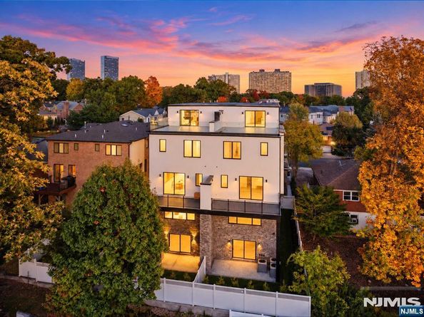 1473 Anderson Avenue, Fort Lee NJ 07024