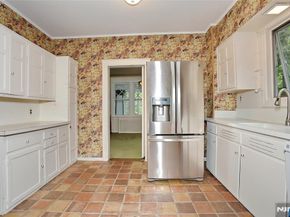 388 Allaire Avenue, Leonia NJ 07605