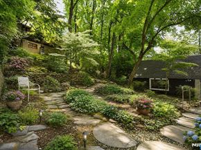388 Allaire Avenue, Leonia NJ 07605