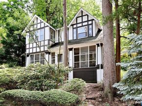 388 Allaire Avenue, Leonia NJ 07605