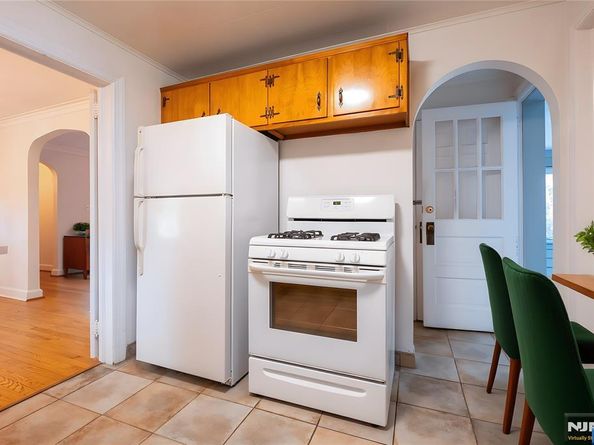 141 Moore Avenue, Leonia NJ 07605