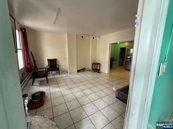 629 61st Street, West New York NJ 07093
