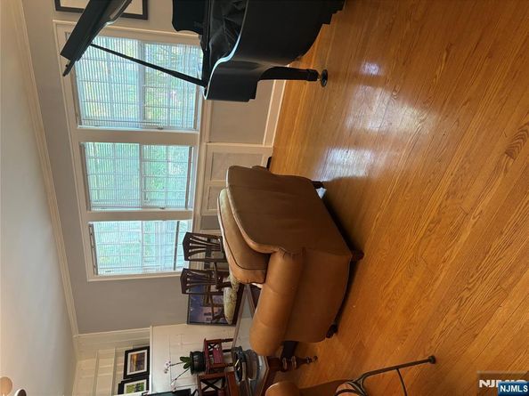 105 Reldyes, Leonia NJ 07605