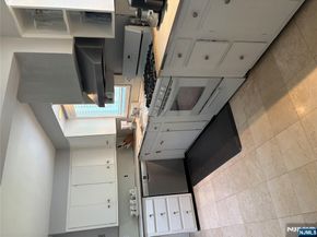 105 Reldyes, Leonia NJ 07605