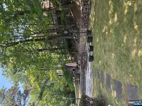 105 Reldyes, Leonia NJ 07605