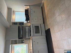 105 Reldyes, Leonia NJ 07605