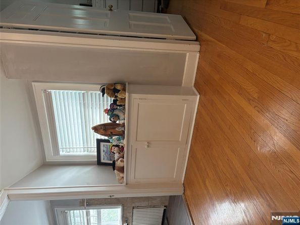 105 Reldyes, Leonia NJ 07605