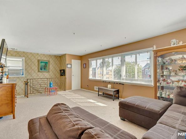 18 Ferncliff Road, Jersey City NJ 07305