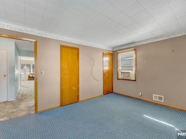 18 Ferncliff Road, Jersey City NJ 07305