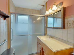 18 Ferncliff Road, Jersey City NJ 07305