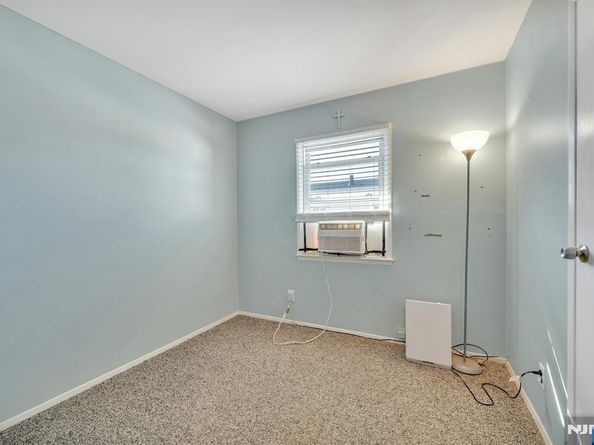 18 Ferncliff Road, Jersey City NJ 07305