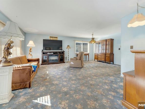 18 Ferncliff Road, Jersey City NJ 07305