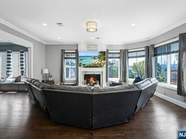 12 Cortland Place, Cliffside Park NJ 07010