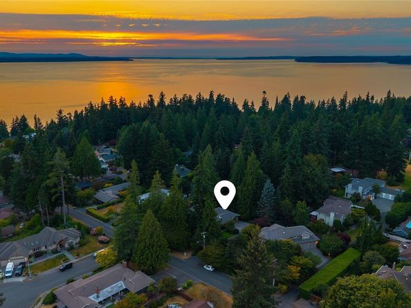 8957 188th Street SW, Edmonds WA 98026