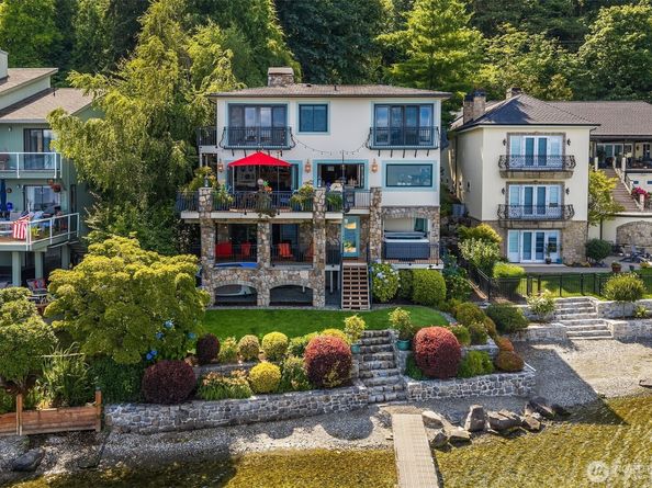 456 W Lake Sammamish Parkway SE, Bellevue WA 98008