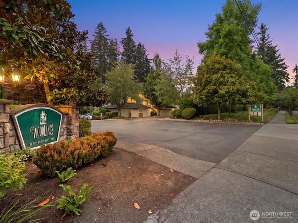 12712 Admiralty Way C301, Everett WA 98204