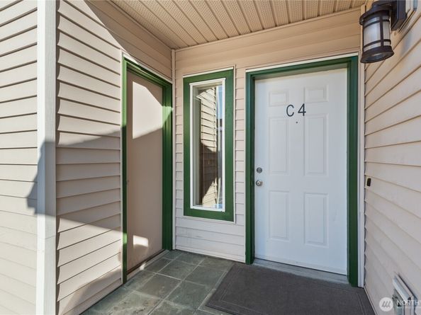 15815 Admiralty Way C4, Lynnwood WA 98087
