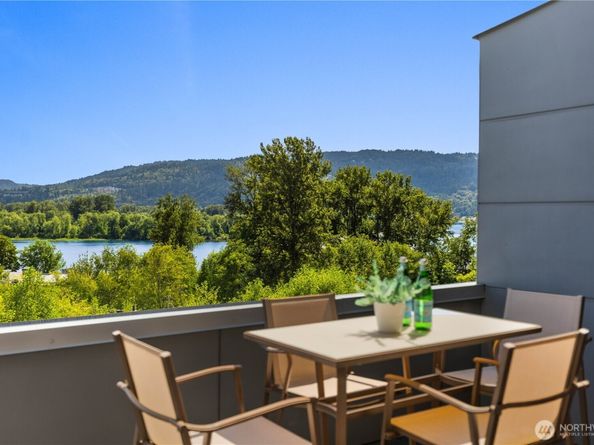 4253 SE 213TH Pl 47, Issaquah WA 98029