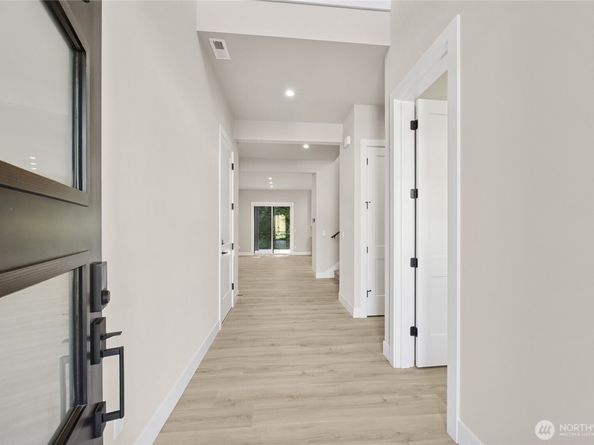 14460 133rd Place NE 4, Woodinville WA 98072