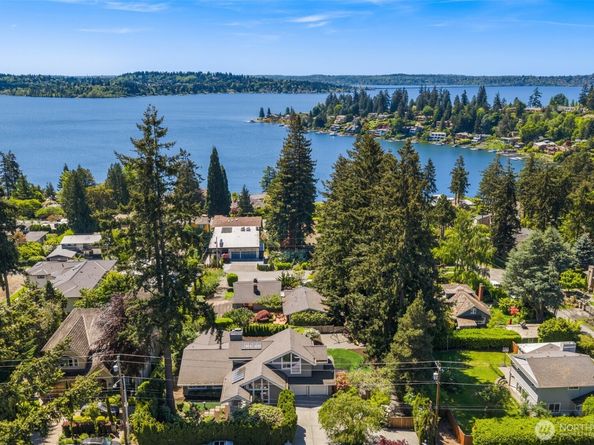 9419 NE 5th Street, Bellevue WA 98004