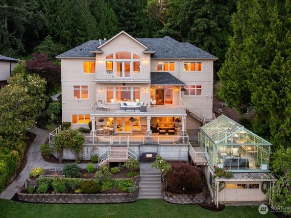 454 W Lake Sammamish Parkway NE, Bellevue WA 98008