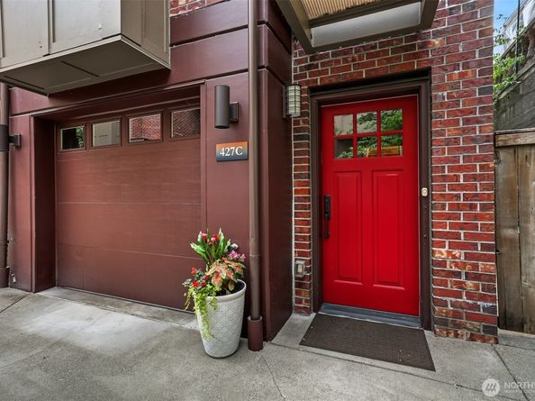 427 13th Avenue E C, Seattle WA 98102