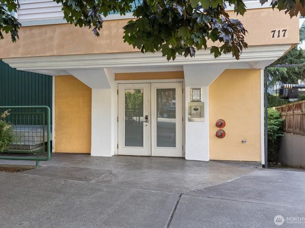 717 E Denny Way 3A, Seattle WA 98122