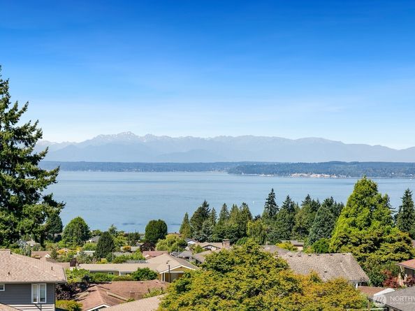 12734 B 7th Avenue NW, Seattle WA 98177