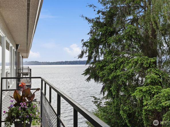 6201 Lake Washington Blvd NE 307, Kirkland WA 98033
