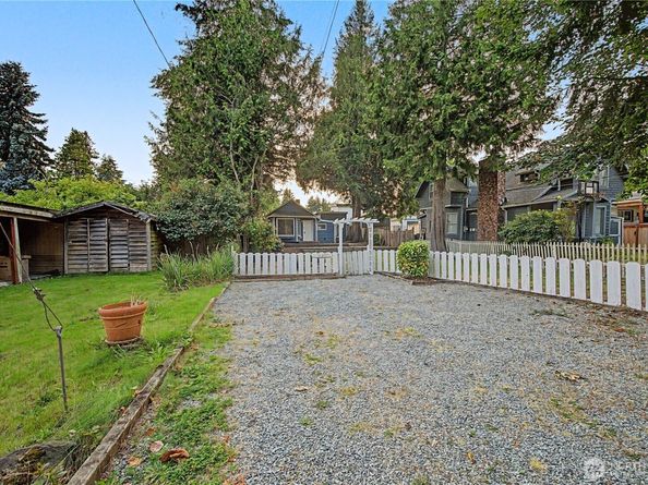 10255 41st Avenue SW, Seattle WA 98146