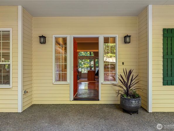 12385 166th Court NE, Redmond WA 98052