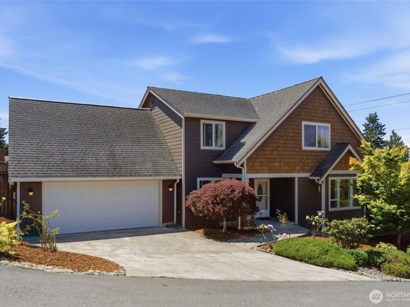 1601 NE Sarai Court, Bremerton WA 98310
