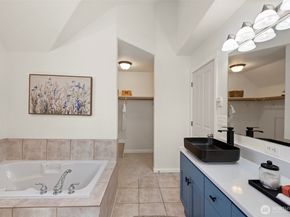3425 21st Avenue W A, Seattle WA 98199