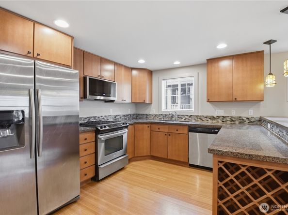 723 N 95th Street A, Seattle WA 98103